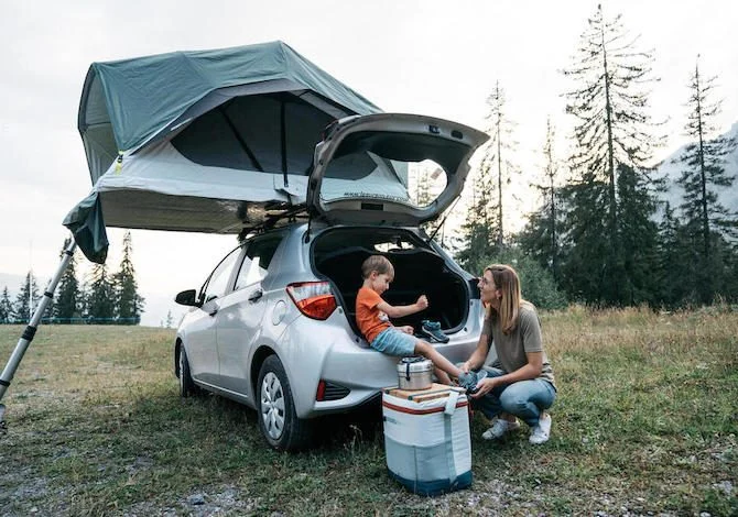La tenda Decathlon Quechua per trasformare l’auto in un camper