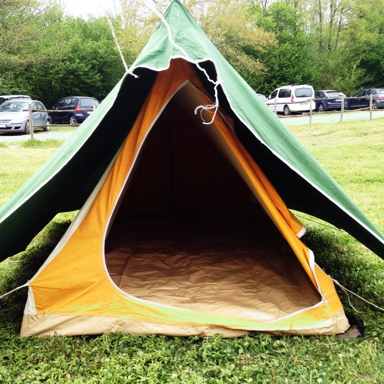 Tenda Canadese 2 Posti “Le Soleil” anni ’70/’80 / Canadian “Le Soleil” 2 seater tent from the 70’s / 80’s
