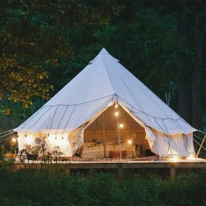 Tenda glamping: come arredare una tenda da campeggio in questo stile
